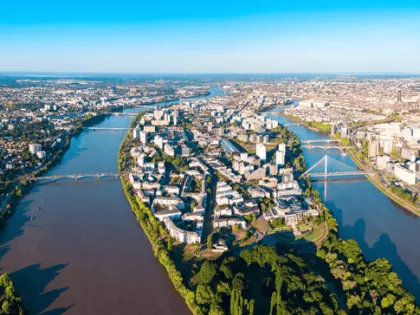 photo-aérienne-ville-de-nantes-IHECF